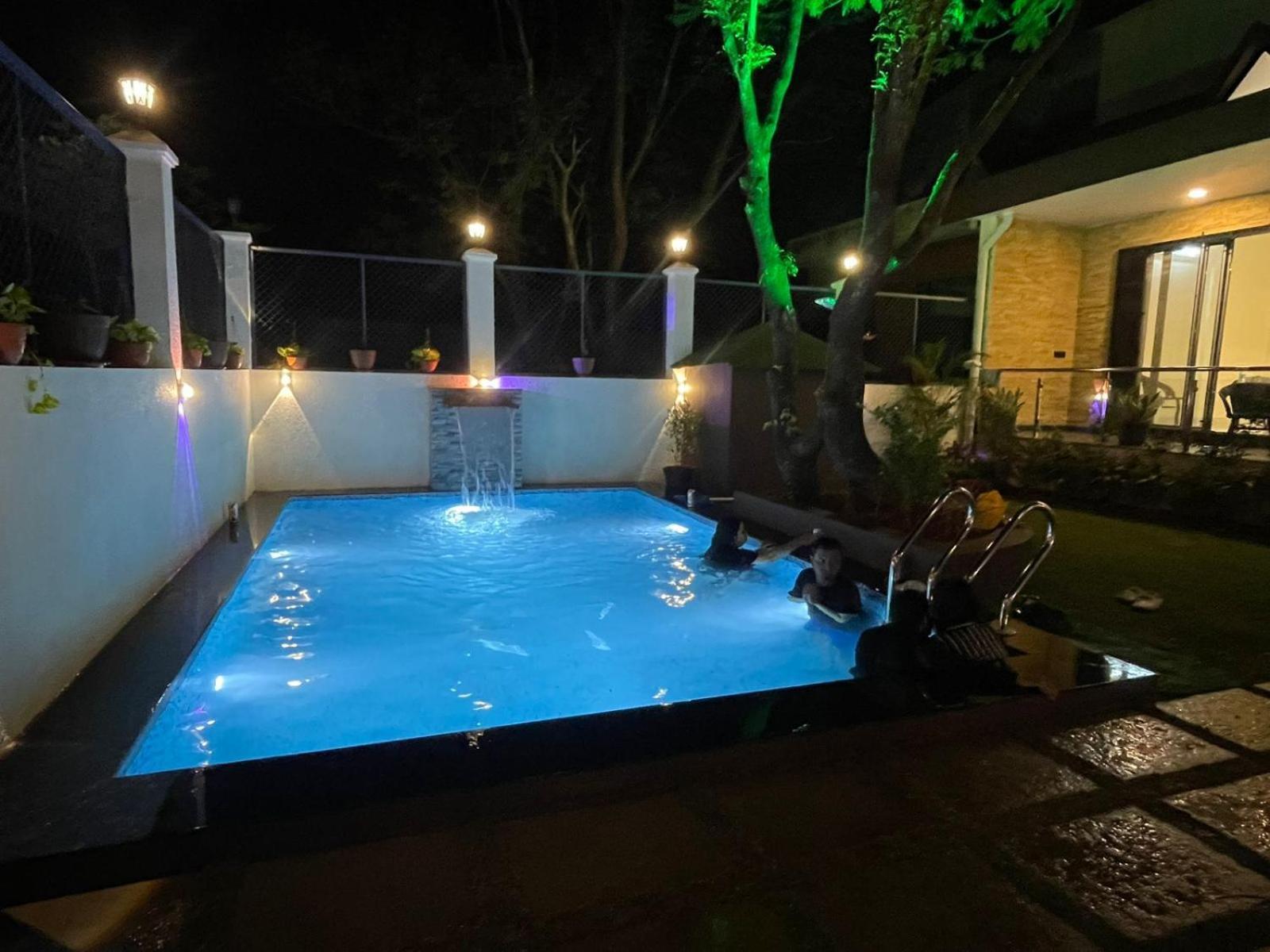 Lavish Villa - 3 Bhk Pool With Lawn ロナバラ エクステリア 写真
