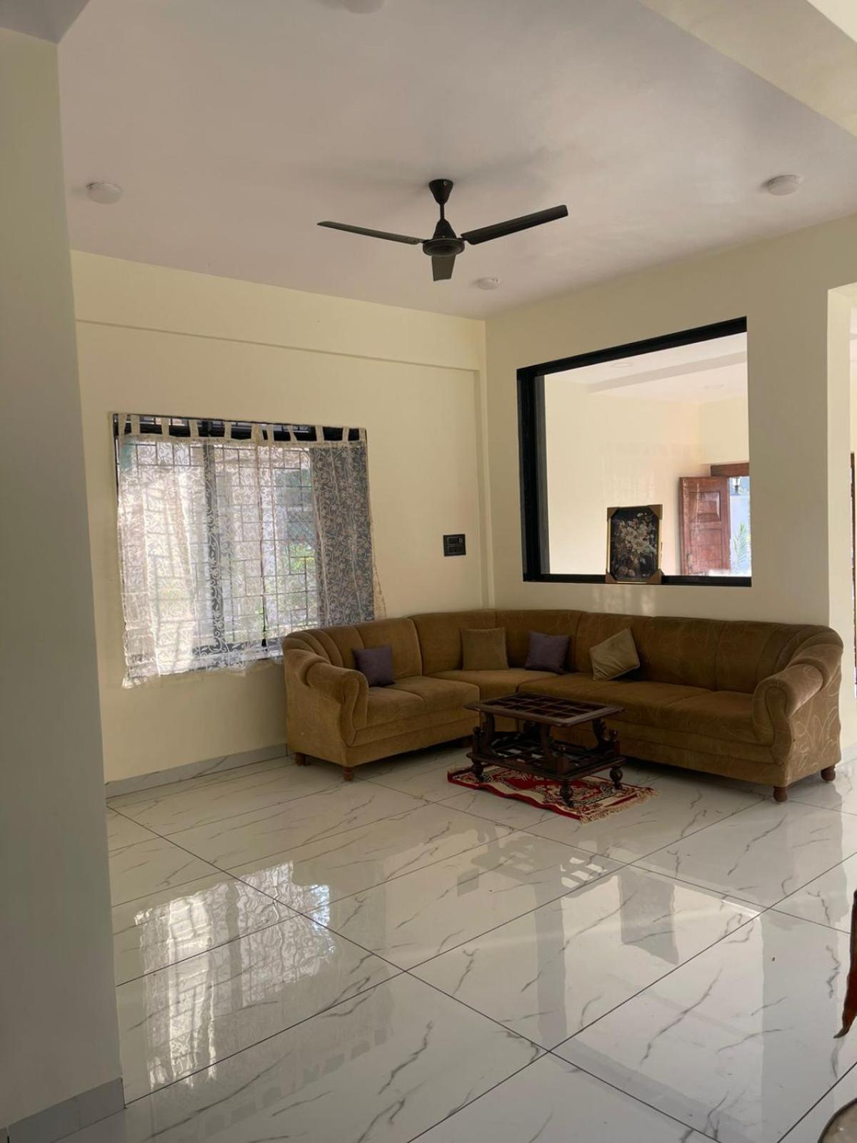Lavish Villa - 3 Bhk Pool With Lawn ロナバラ エクステリア 写真
